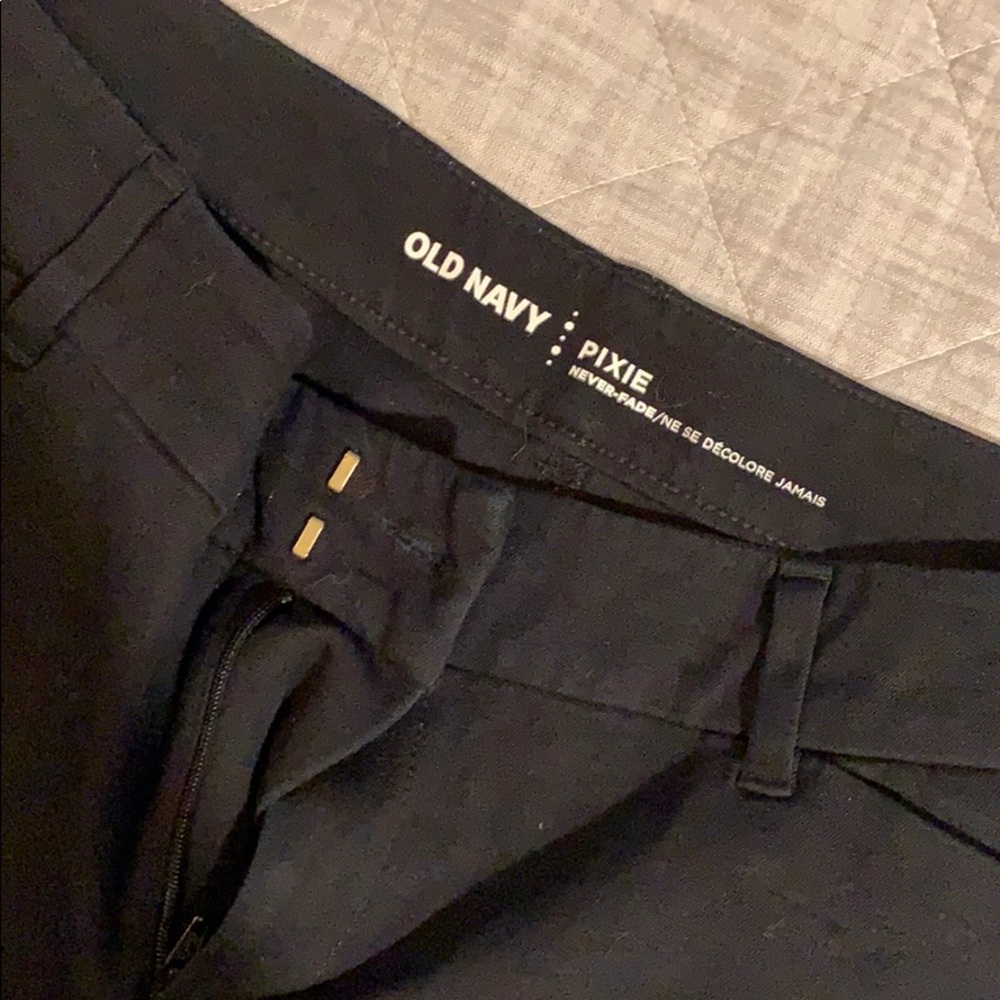 GUC Old Navy Pixie Pants